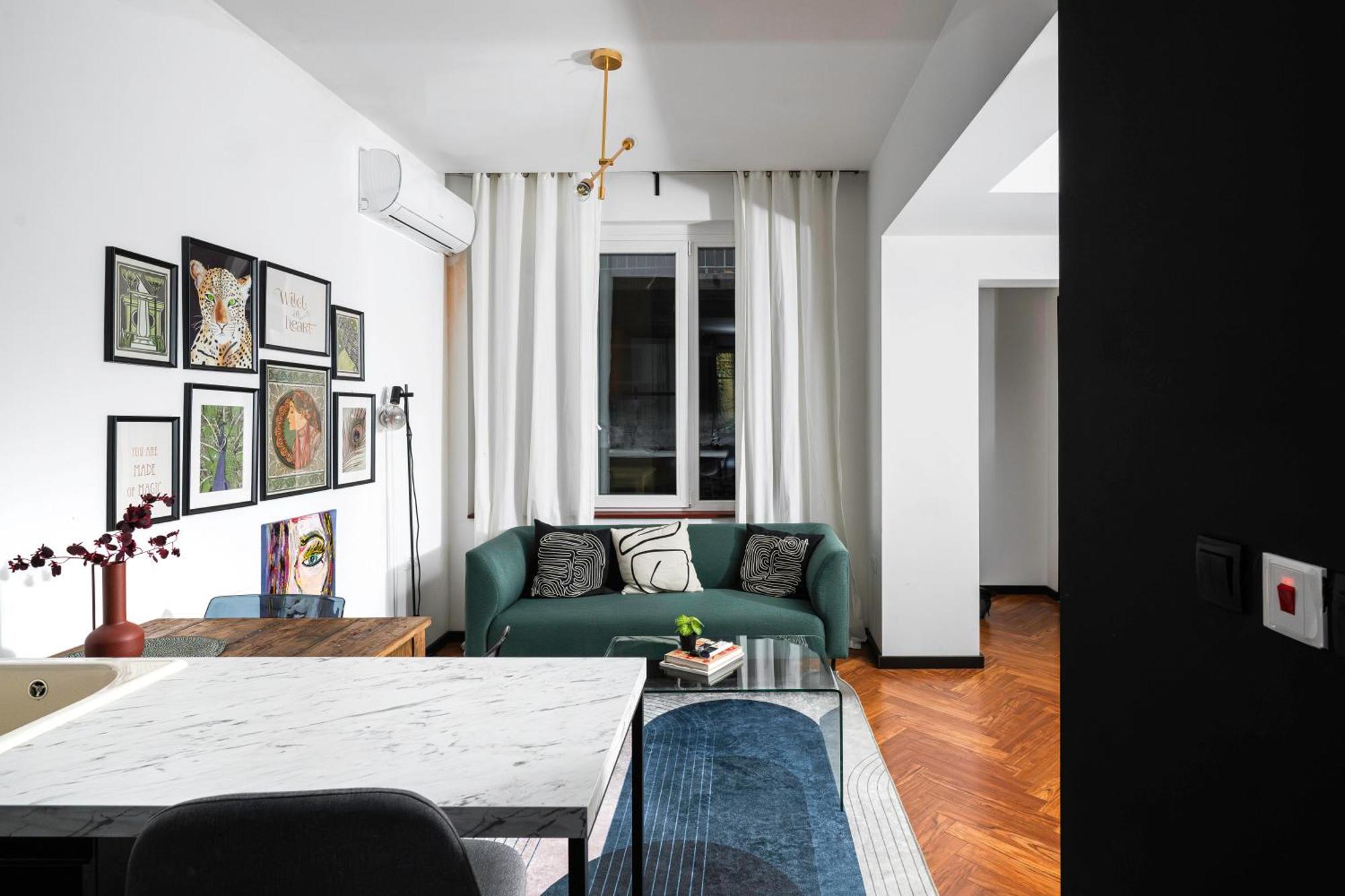 Central Art-Inspired Flat With Private Garage Sofia Bagian luar foto
